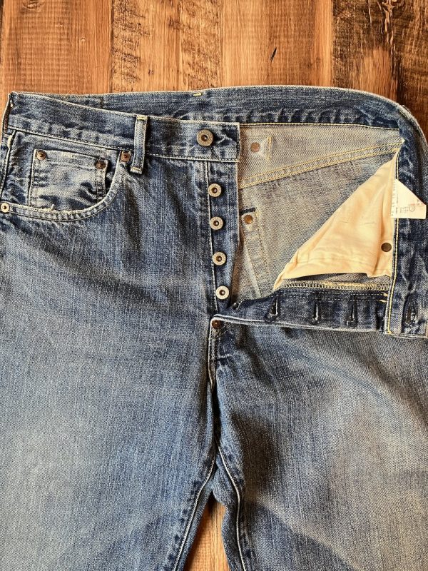 LEVI’S 702XX W31 Distressed Made in Japan - Image 5